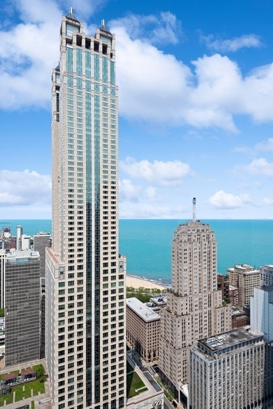 Building Photo - 111 E Chestnut St