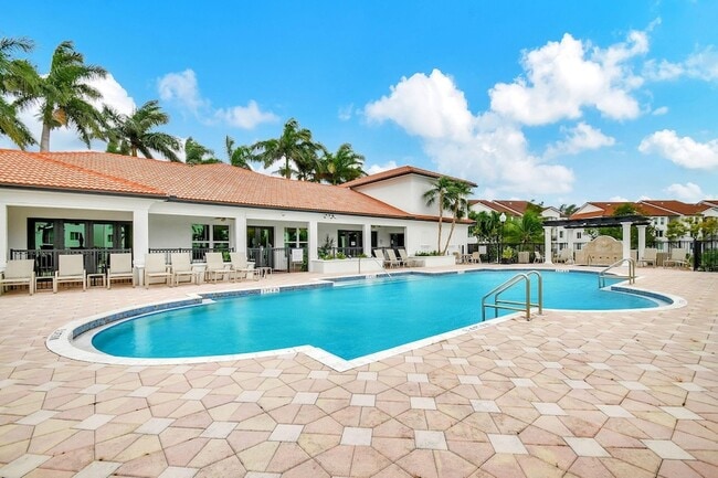 Building Photo - 923 Villa Cir