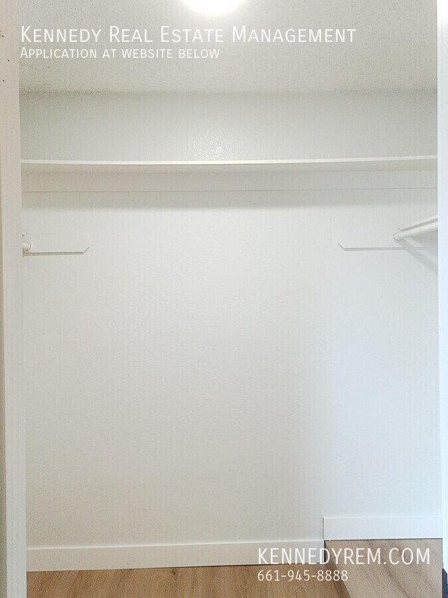 Building Photo - 4849 W Ave L