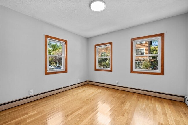 Building Photo - 426 Norfolk St