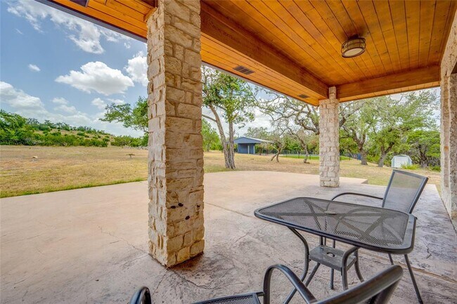 Building Photo - 3850 Bell Springs Rd