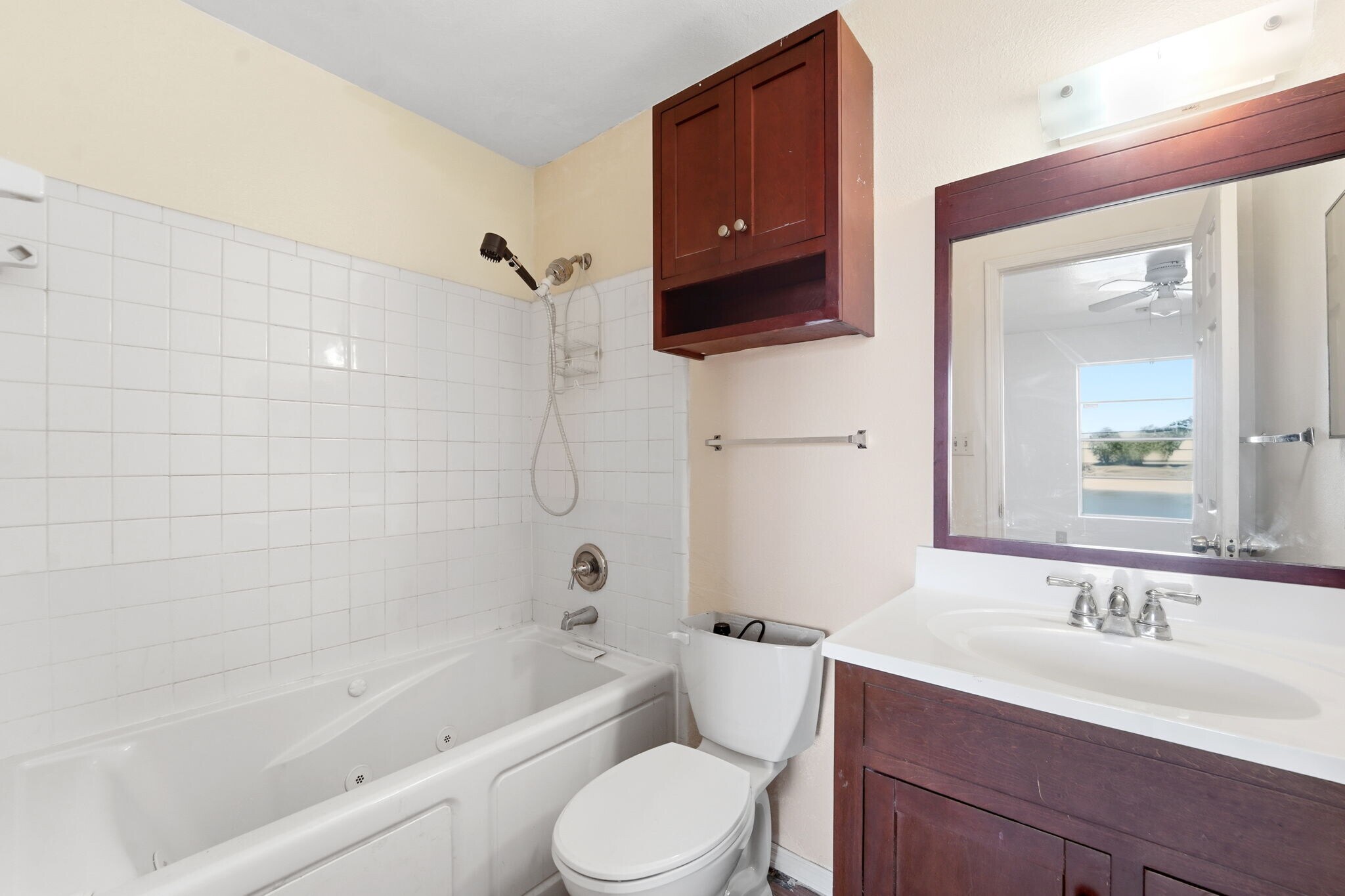 Building Photo - 1400 Gandy Blvd N