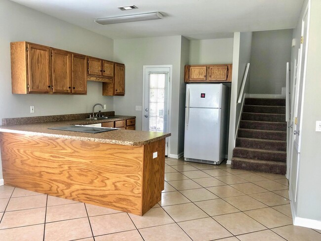 Building Photo - 1215 14th Ave