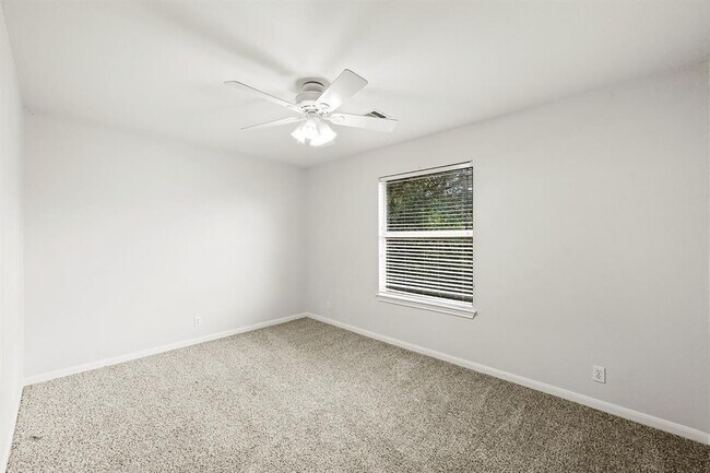 Building Photo - 4132 Canyon Glen Cir