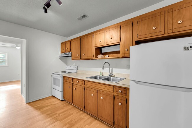 Building Photo - Folly Beach Apartment: Steps From All The Action