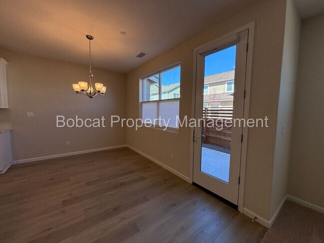 Building Photo - 852 Furlong Dr