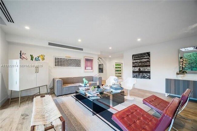 Building Photo - 0 Shore Dr W