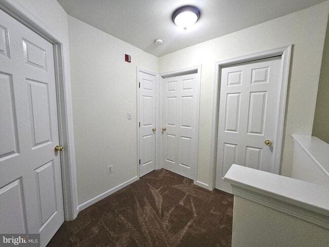 Building Photo - 261 Thomas Harmon Dr