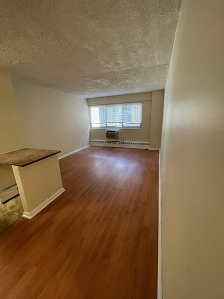 Living Room - 2101 Chestnut