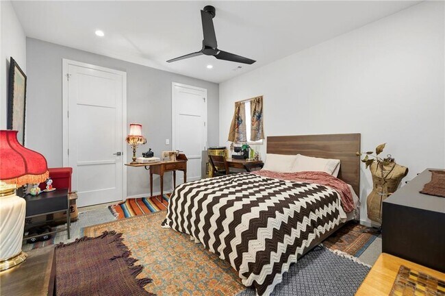 Building Photo - 632 Bella Vista Rd