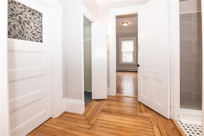 Building Photo - 218 1/2-193 Power St