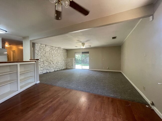 Building Photo - Southwood Home