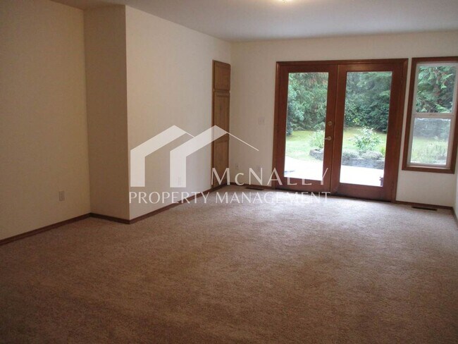 Building Photo - Beautiful 3 Bedroom 2.5 Bath Home in Gig Harbor