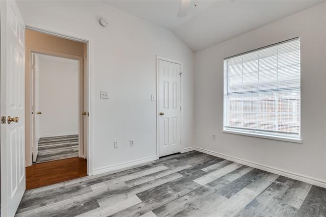 Building Photo - 3312 N Bell Ave