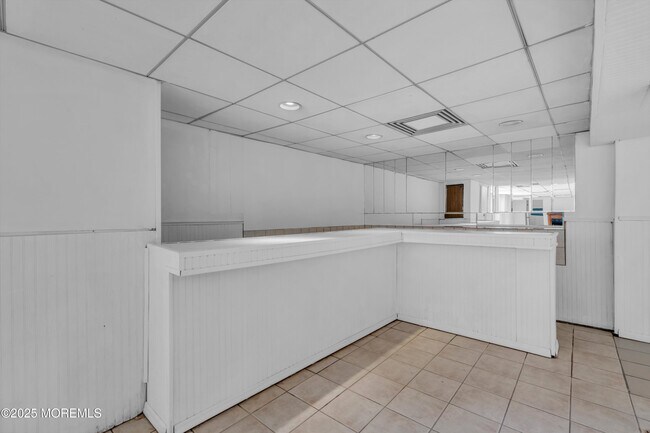 Building Photo - 352 Leesville Rd