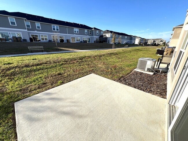 Building Photo - 758 Stoney Pointe Cir