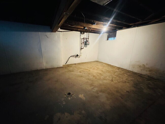 Building Photo - 10630 Kimberly Ave