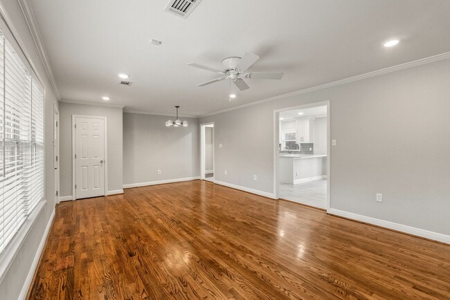 Building Photo - 2420 Durwood-