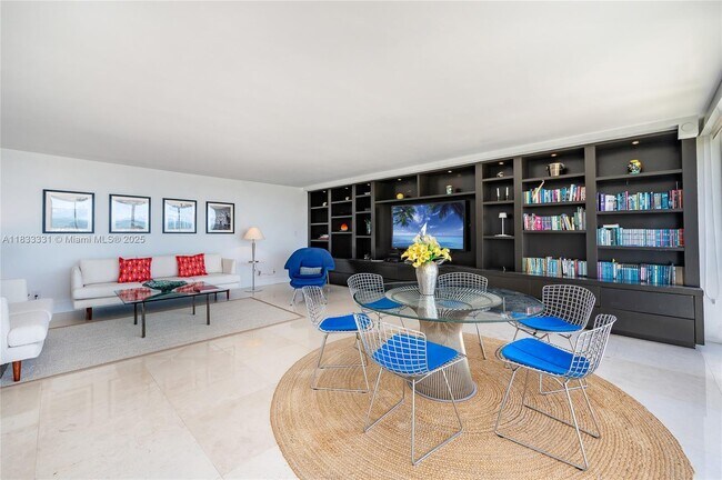 Building Photo - 613 Ocean Dr