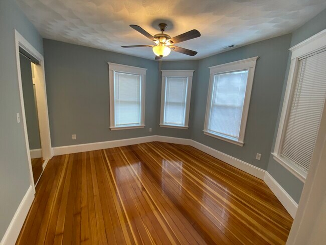 Building Photo - 305 Highland Ave