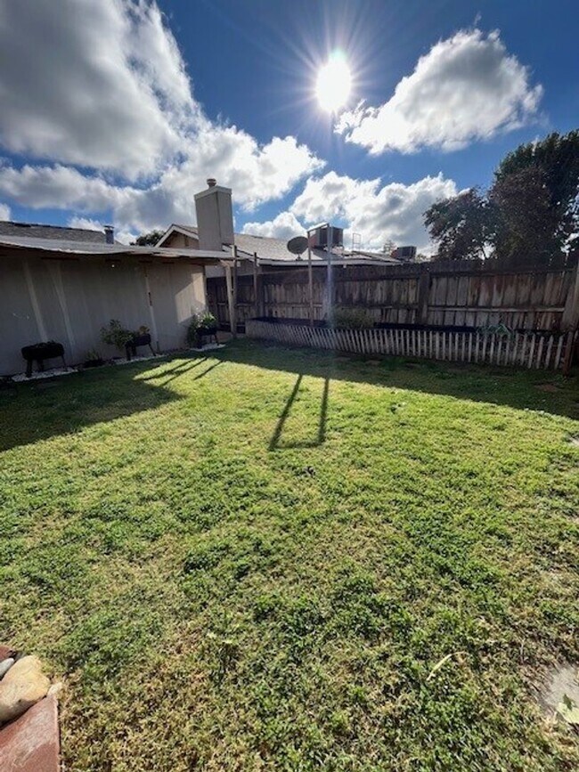 Building Photo - Coming Soon!