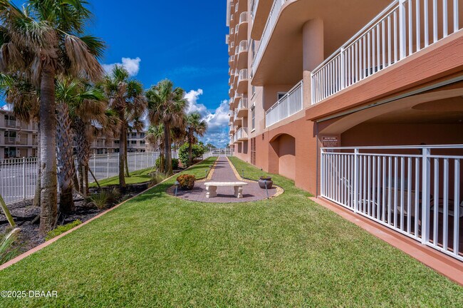 Building Photo - 3245 S Atlantic Ave