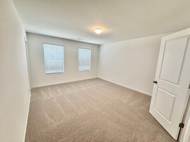 Building Photo - Beautiful New Construction 4 bedroom 2 1/2 bath home in the Kensington community.