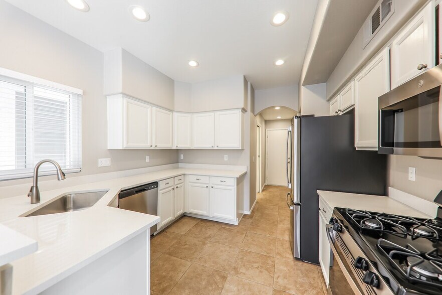 Building Photo - 4907 W Marco Polo Rd