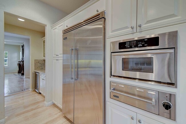 Building Photo - 4132 Prado De Las Cabras