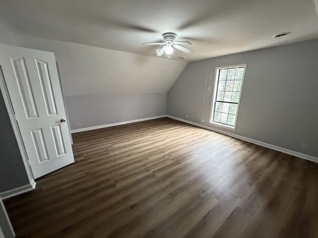 Building Photo - 1102 Falling Tree Ct