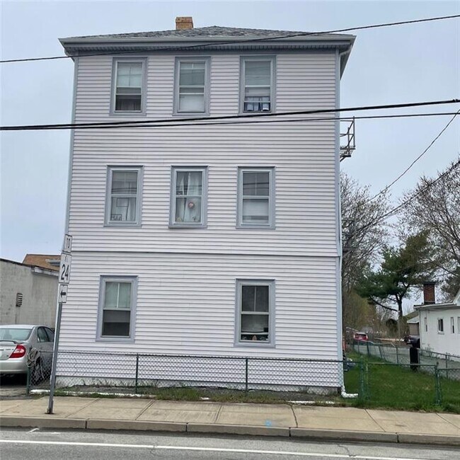 Primary Photo - 143 Main Rd