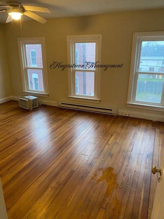 Building Photo - Newly Renovated - Off Street Parking & Fen...