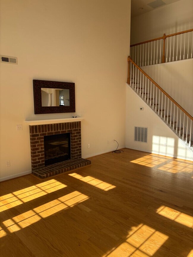 Building Photo - Great Home in Crozet!