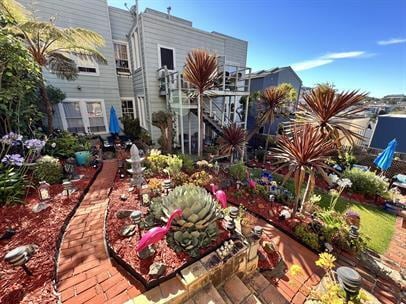 Building Photo - Beautiful 2 Bedroom 1 Bathroom with backya...