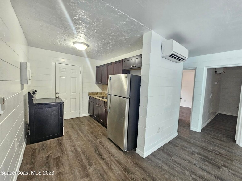 Primary Photo - DeLeon Apartments
