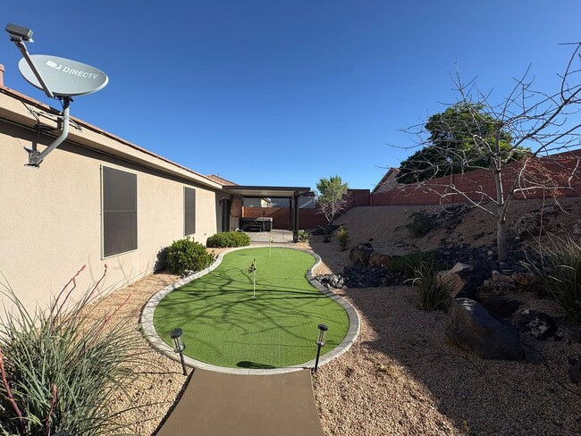 Building Photo - Beautiful Home In Hurricane