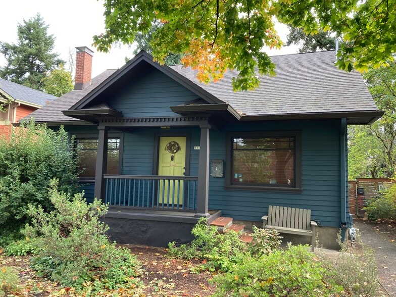 Primary Photo - 5516 NE 32nd Pl