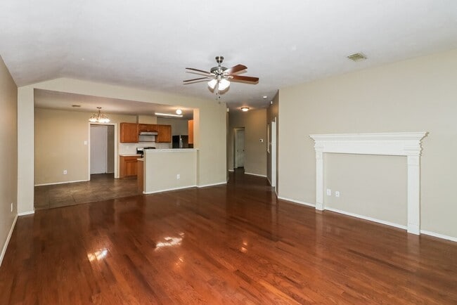 Building Photo - 6618 Sutton Meadows Dr