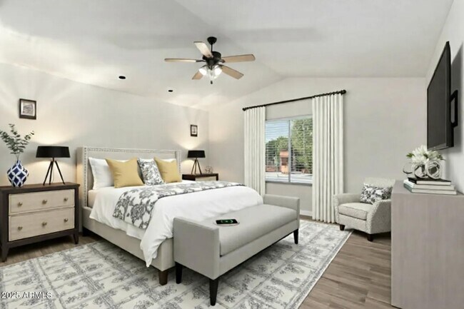 Building Photo - 1328 E Binner Dr