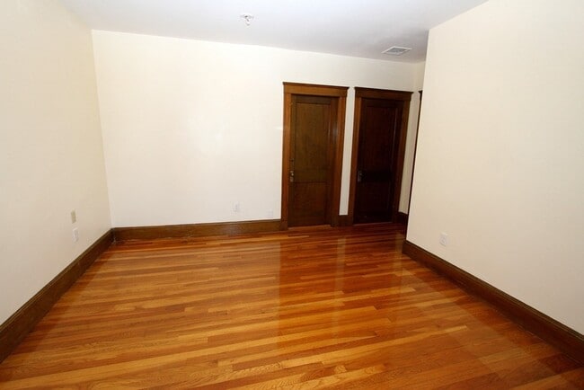 Building Photo - 475 Ashmont St