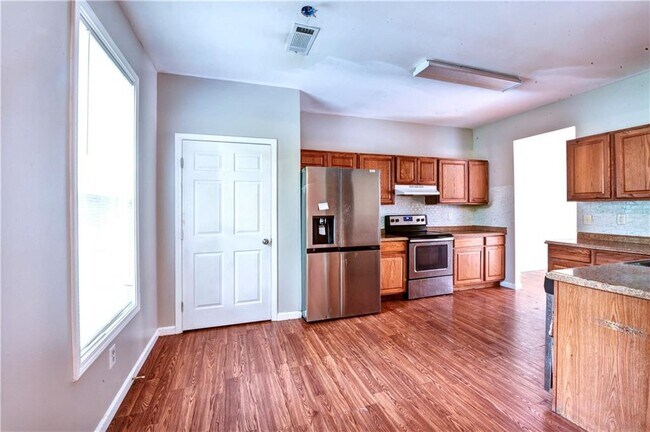 Building Photo - 1454 Persimmon Trce