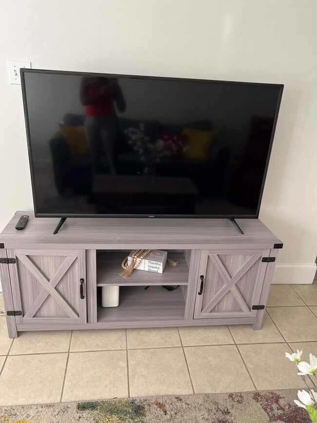 Building Photo - 2228 Riverland Dr