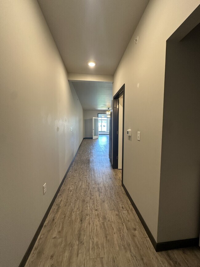 Building Photo - 950 Commercial St