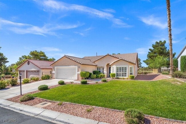 Building Photo - 5005 Cliffrose Dr