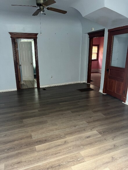 Building Photo - 644 St Charles St