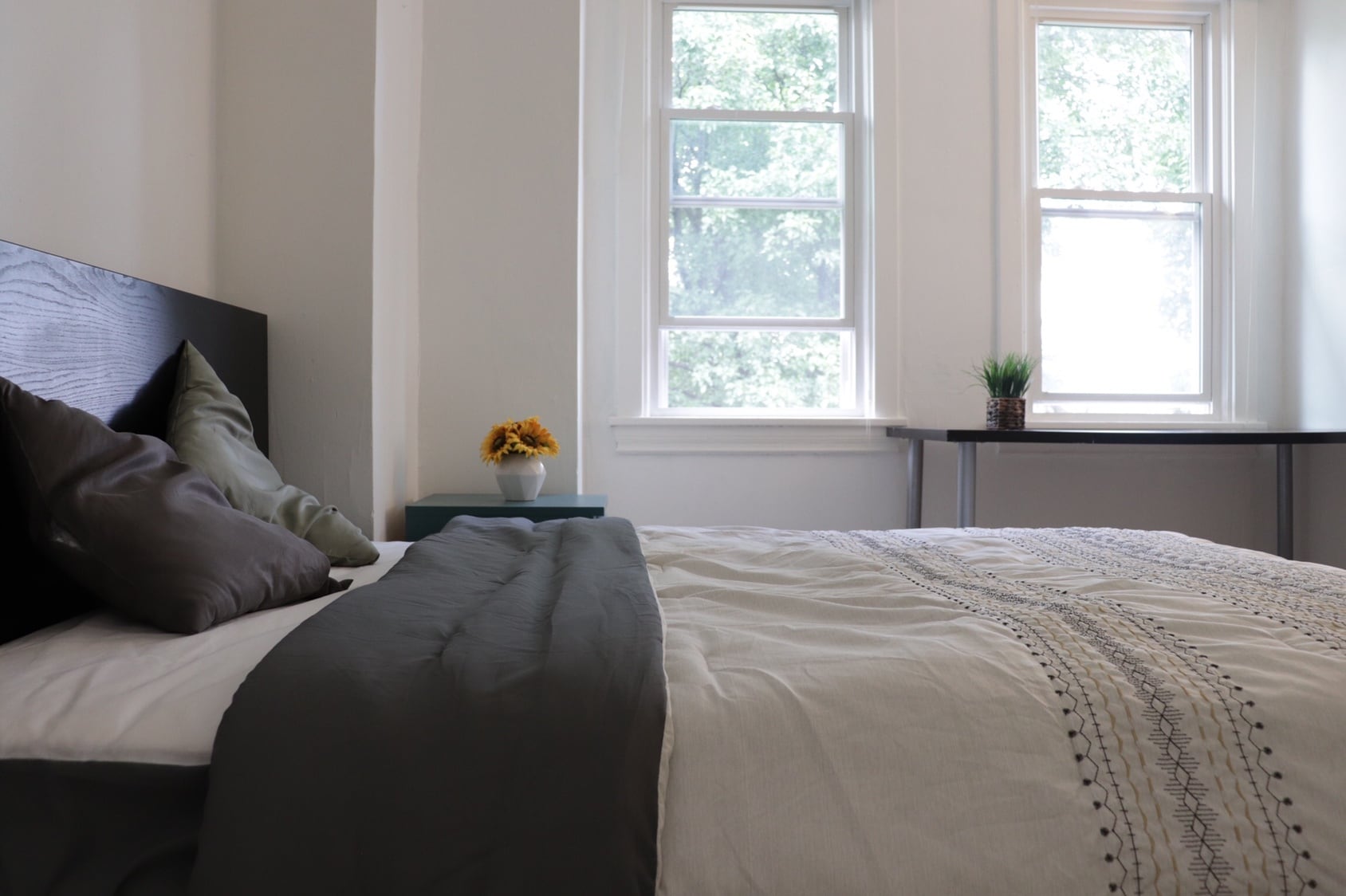 Building Photo - 1033 Flemington St