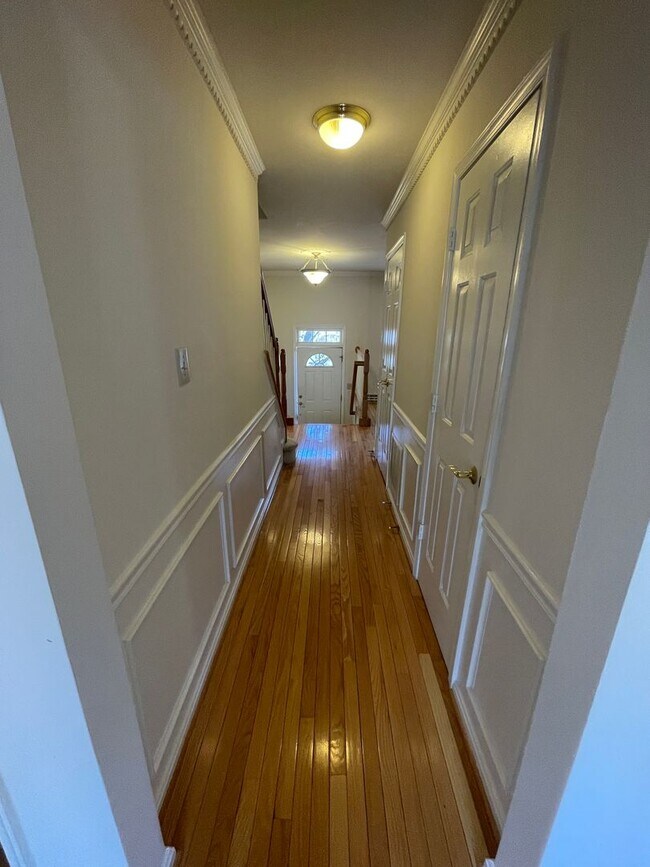 Building Photo - Luxurious And Spacious 3 Bed 2 Bath Brick Townhouse In Tysons Station