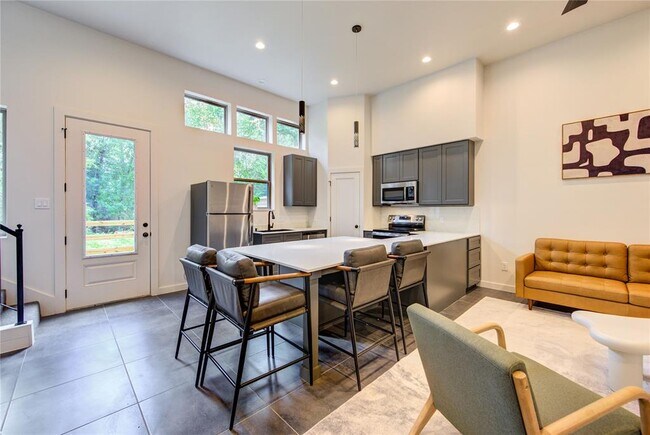 Building Photo - 13103 Beauty Berry Ridge Ln