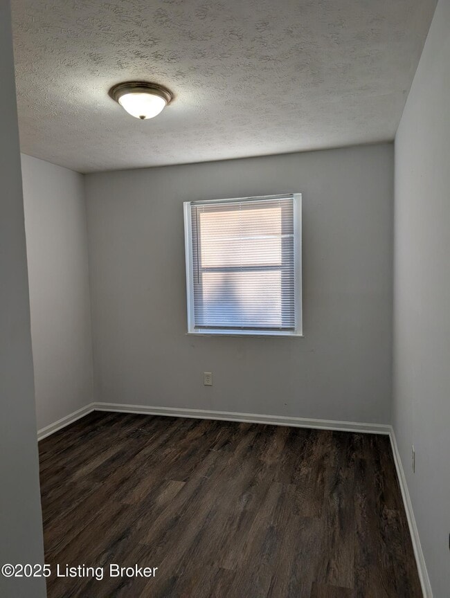 Building Photo - 3224 Springfield Dr