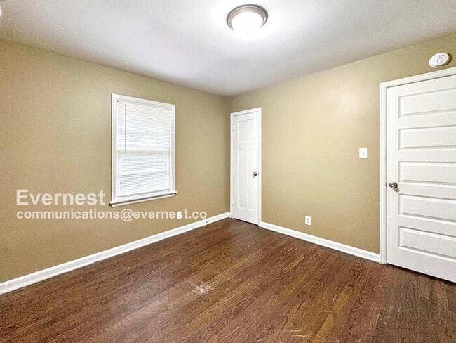 Building Photo - 1516 Haven Dr N
